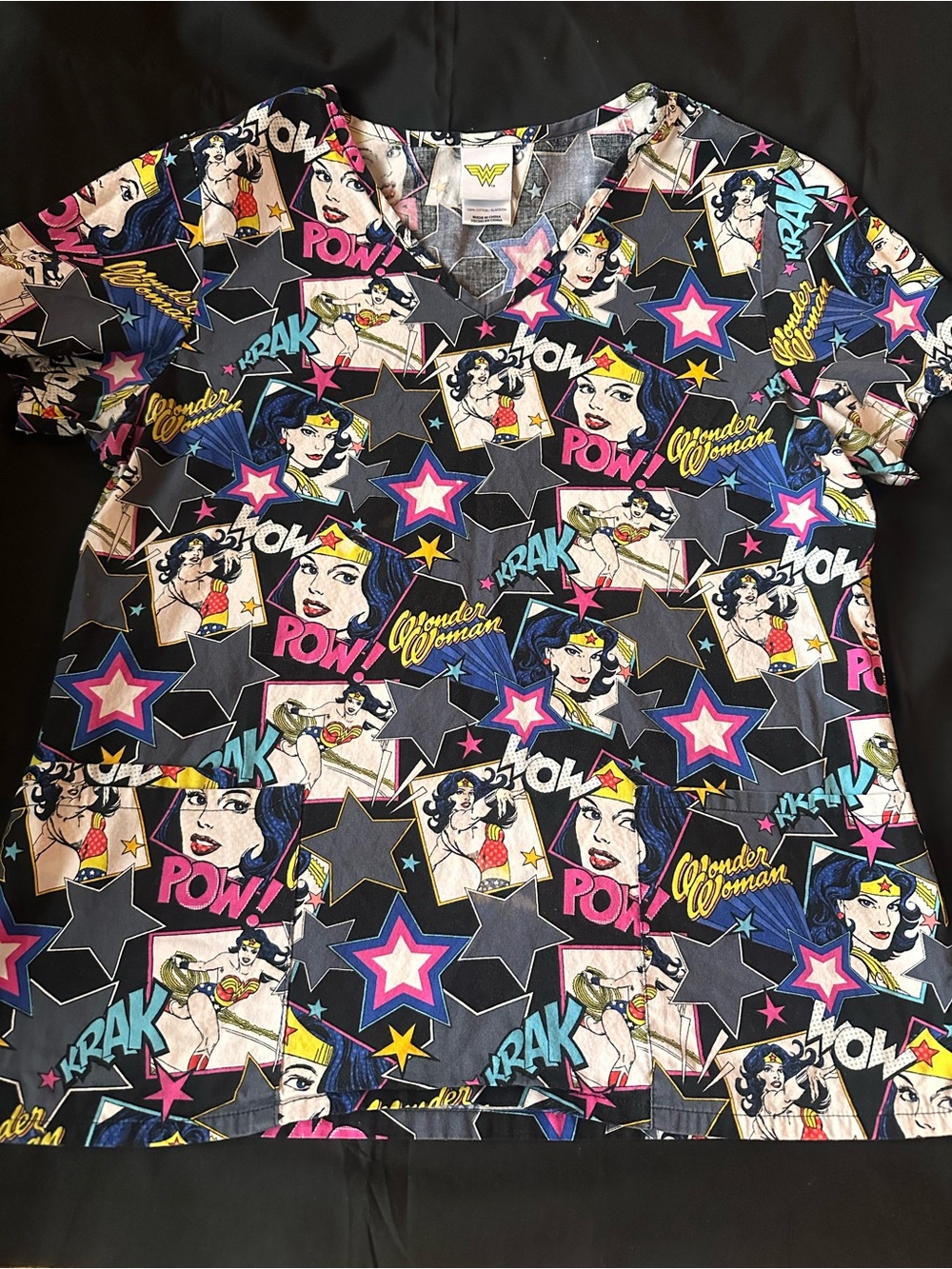 Warner Bros. Wonder Woman Comic-Print V-Neck Top - Black/Multi